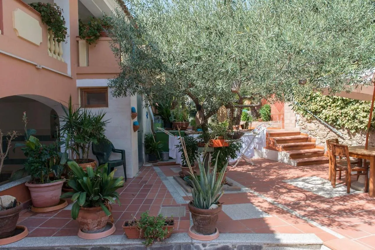 Casa A&M 2 Daire Onifai 0*,  İtalya